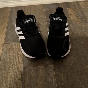 Adidas Gently Used Kids Sneakers 👟